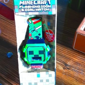 MOJANG MINECRAFT FLASHING ICON DIAL WATCH NEW